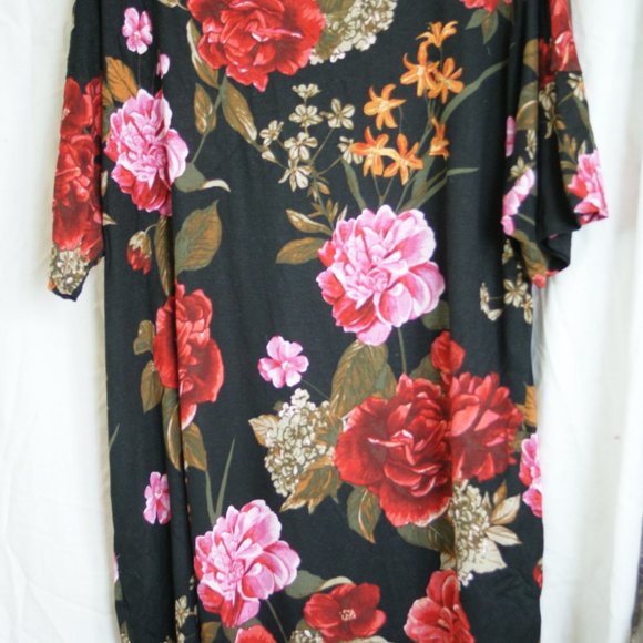 Flower Print Top Plus Size - Picture 5 of 6